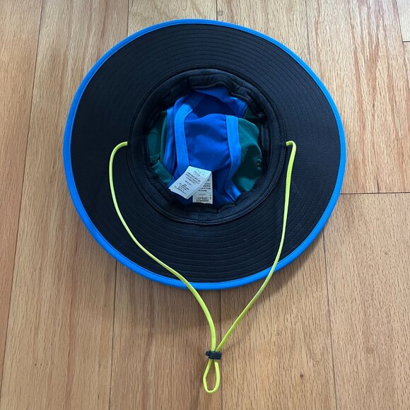 Wide Brim Patogonia hat - Picture 4 of 6